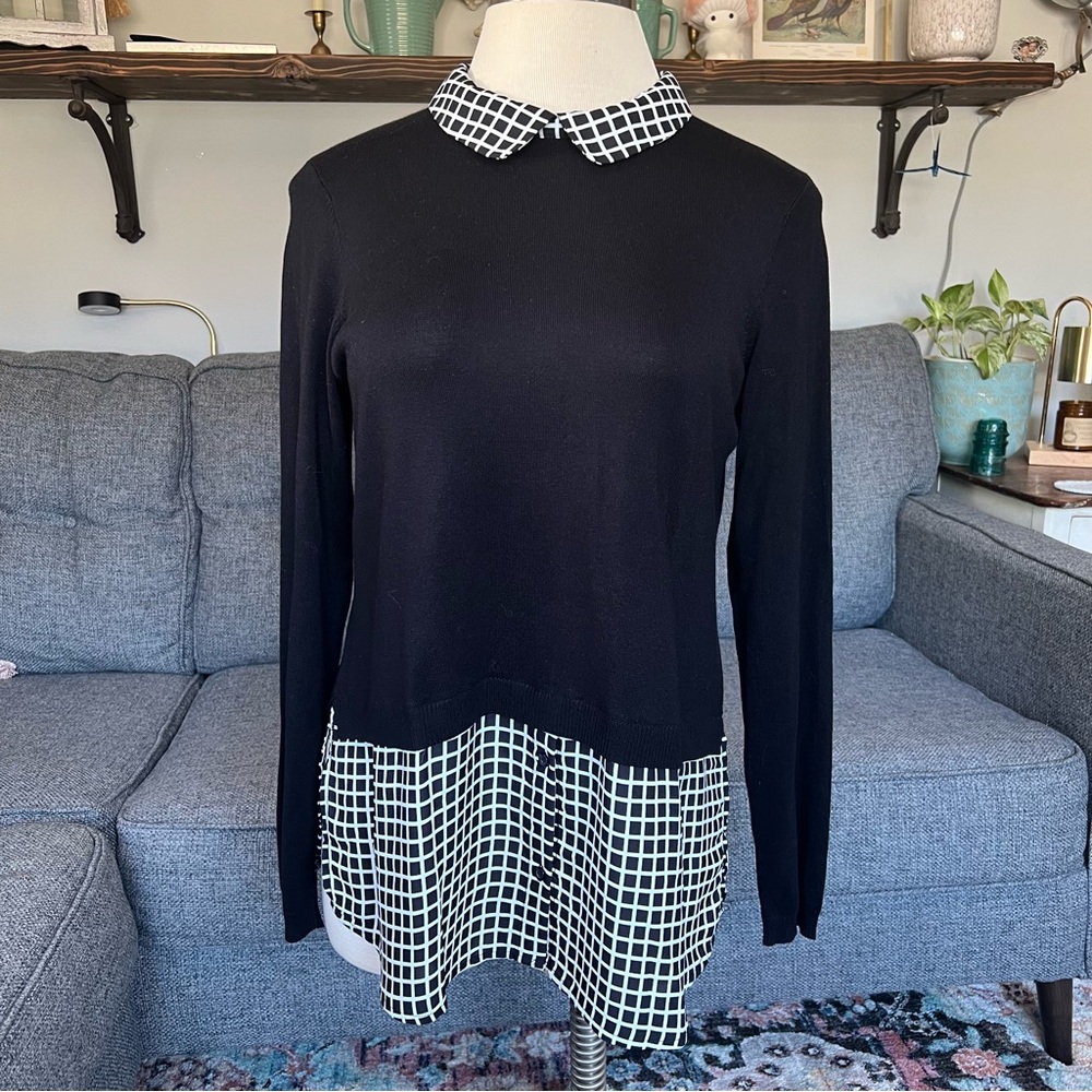 Women’s black and geometric print sweater and shirt combo. Size XL.